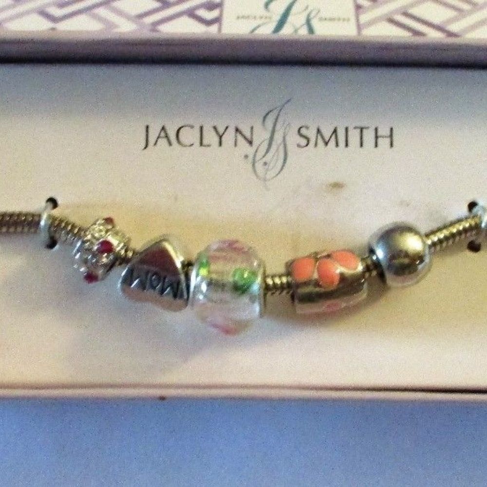 Vintage Jaclyn Smith Silver Best Mom Charm Bracele 11$